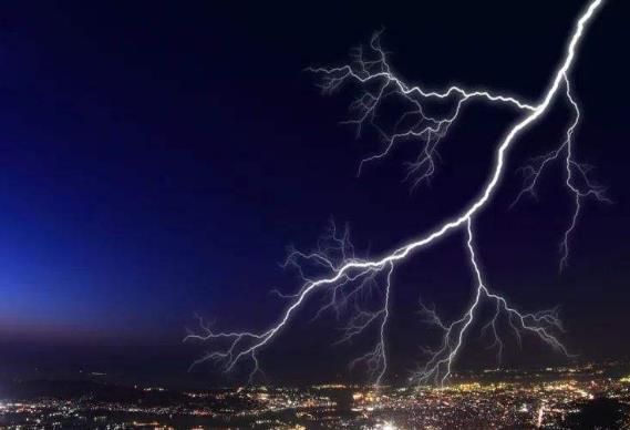 雷雨的形成及雷电的特性